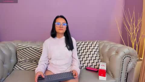 Snapshot of ariannaliss chatting on 10/11/25, 03:39 Arianna online show from 10/11/25, 03:39