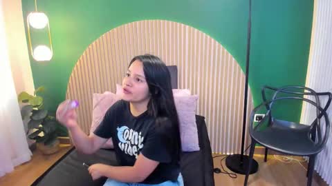 Snapshot of ariannaliss chatting on 02/09/26, 04:11 Arianna online show from 02/09/26, 04:11