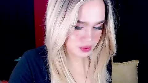 Snapshot of arianne_xoxo777 chatting on 12/17/24, 11:17 ARIANNE CUMS online show from 12/17/24, 11:17