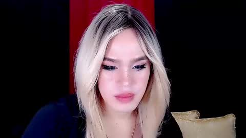 Snapshot of arianne_xoxo777 chatting on 01/12/25, 11:04 ARIANNE CUMS online show from 01/12/25, 11:04