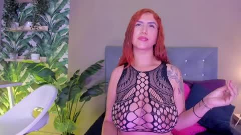 ariarusso_ online show from 03/31/26, 10:32