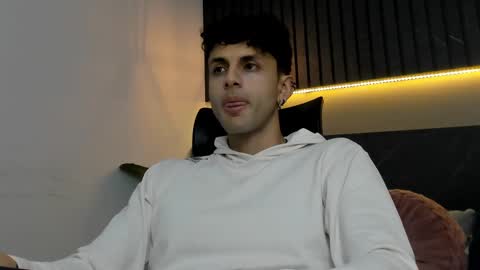 Snapshot of ariasaadeh chatting on 09/18/25, 12:07 ariasaadeh online show from 09/18/25, 12:07