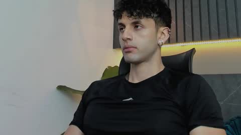 Snapshot of ariasaadeh chatting on 09/24/25, 12:08 ariasaadeh online show from 09/24/25, 12:08