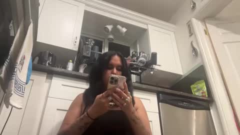 Aria online show from 11/18/25, 04:17