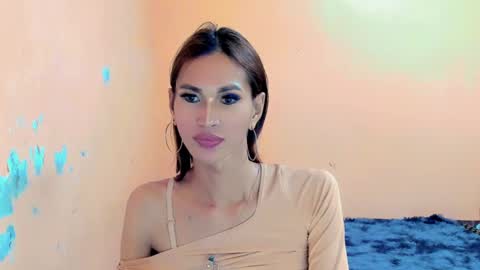 Snapshot of ariba_aribats chatting on 01/06/25, 06:52 VAL online show from 01/06/25, 06:52