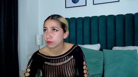 Ari Bunnie  online show from 04/18/26, 05:00