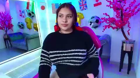 Snapshot of ariel__storm chatting on 06/18/26, 11:47 Ariel online show from 06/18/26, 11:47