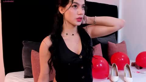 Ariel online show from 09/21/25, 05:09