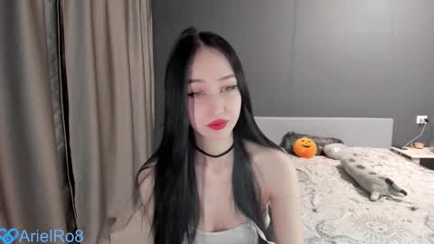 Ariel online show from 11/28/25, 05:37