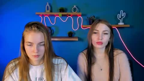 Snapshot of ariel_shadow chatting on 11/25/25, 10:26 ariel_shadow online show from 11/25/25, 10:26