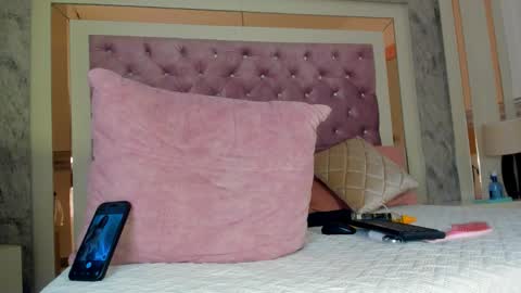 ARIEL online show from 03/01/26, 01:57