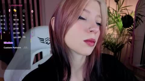 Ariel online show from 10/09/25, 03:43