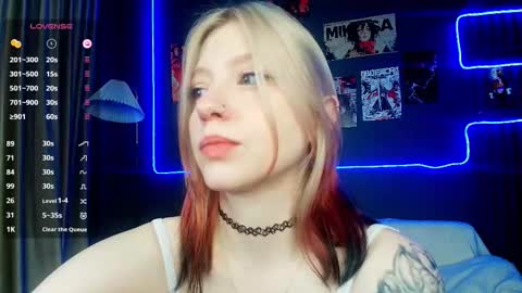 Ariel online show from 03/25/26, 02:12