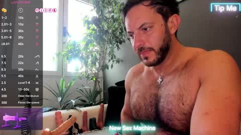 Ariel online show from 12/04/25, 11:41