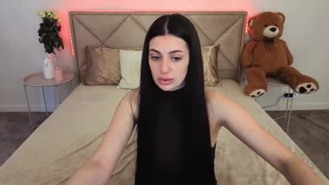 Ariel online show from 03/18/26, 02:20