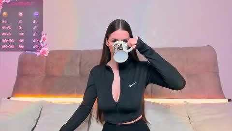 Ariella online show from 10/25/25, 04:20