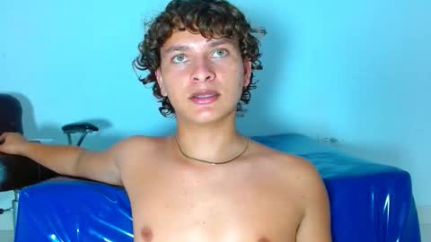 Ariel Aoir online show from 03/25/26, 01:11