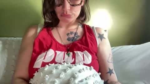 ariel  colin when hes here online show from 02/19/26, 06:59