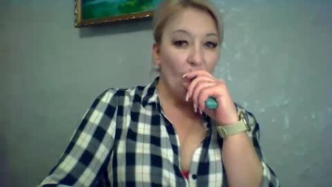 ArielXLoveresss online show from 11/08/25, 10:15
