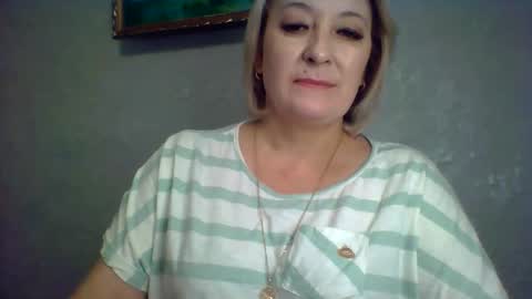 ArielXLoveresss online show from 11/16/25, 08:31