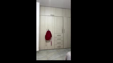 Snapshot of aries_plays chatting on 12/13/25, 07:53 aries_plays online show from 12/13/25, 07:53