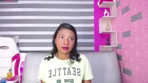 Snapshot of arietta_ chatting on 11/30/25, 12:42 ARIETTA online show from 11/30/25, 12:42