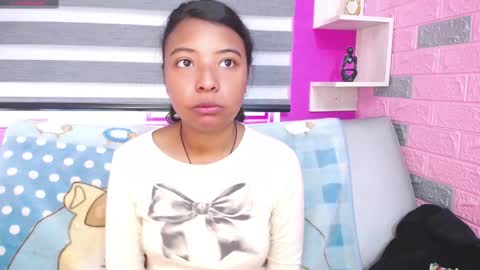 Snapshot of arietta_ chatting on 12/04/25, 12:58 ARIETTA online show from 12/04/25, 12:58