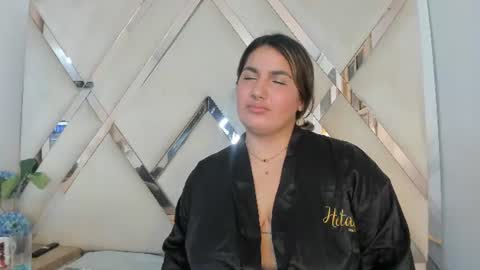 Snapshot of ariht chatting on 07/14/26, 02:05 ariht online show from 07/14/26, 02:05