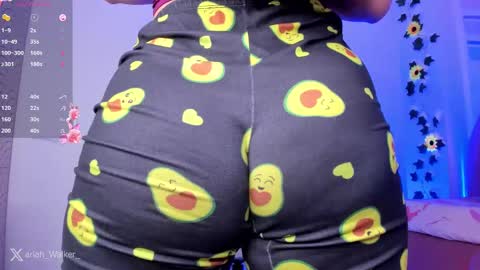 Ariah online show from 10/01/25, 01:33