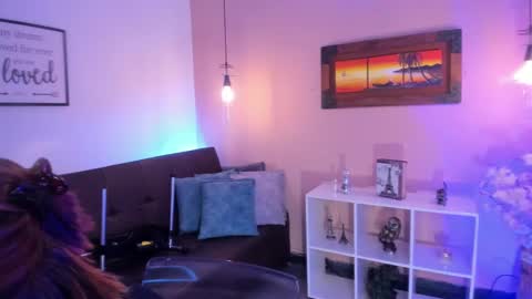  Arianna  online show from 02/08/25, 10:19