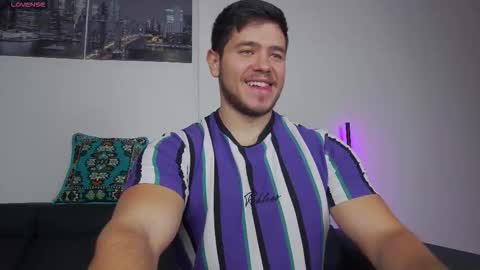 Snapshot of arilass chatting on 11/16/25, 08:09 A n g e l f r o m H e l l online show from 11/16/25, 08:09