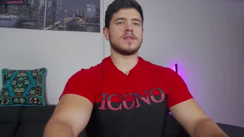 Snapshot of arilass chatting on 11/20/25, 01:33 A n g e l f r o m H e l l online show from 11/20/25, 01:33