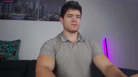 Snapshot of arilass chatting on 11/27/25, 07:32 A n g e l f r o m H e l l online show from 11/27/25, 07:32