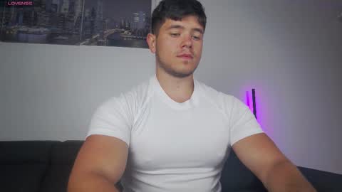 Snapshot of arilass chatting on 12/18/25, 07:25 A n g e l f r o m H e l l online show from 12/18/25, 07:25