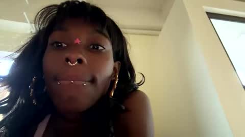 arilavish online show from 04/12/26, 01:21