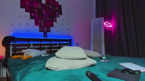 Snapshot of arinawinss chatting on 10/18/25, 08:53 Ari online show from 10/18/25, 08:53