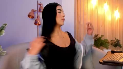 Ari Robert online show from 09/15/25, 04:34