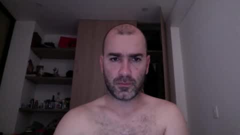 Snapshot of aristi11 chatting on 12/21/25, 10:28 aristi11 online show from 12/21/25, 10:28