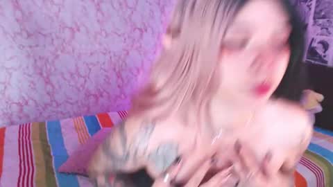 Snapshot of ariyokai chatting on 09/14/25, 11:48 ariyokai online show from 09/14/25, 11:48