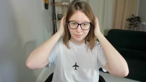 Snapshot of arizzzona_baby chatting on 10/10/25, 05:39 Arizona online show from 10/10/25, 05:39