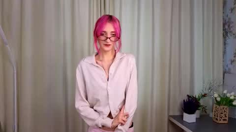 Kate online show from 10/22/25, 03:29