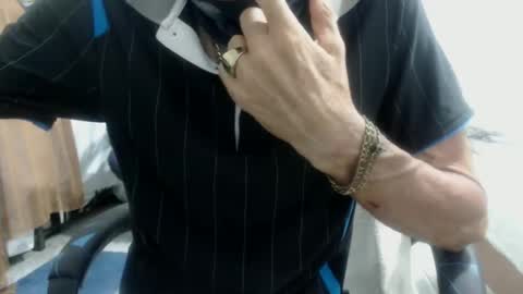 Snapshot of armaduradeacero chatting on 02/10/25, 09:25 armaduradeacero online show from 02/10/25, 09:25