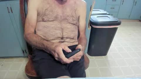 Snapshot of armalite16 chatting on 11/12/25, 06:19 armalite16 online show from 11/12/25, 06:19