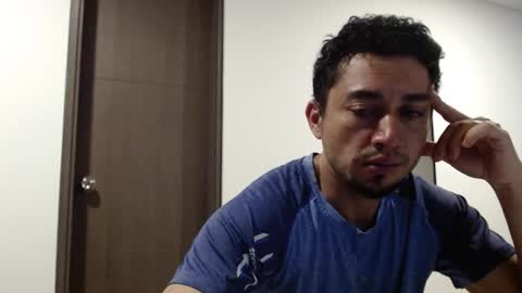 Snapshot of armand_05 chatting on 01/04/25, 10:55 Armand online show from 01/04/25, 10:55