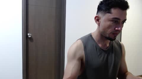 Snapshot of armand_05 chatting on 01/13/25, 11:49 Armand online show from 01/13/25, 11:49