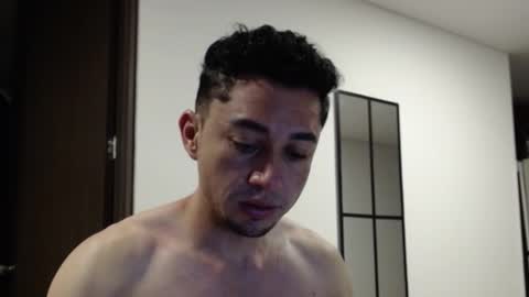 Snapshot of armand_05 chatting on 02/24/25, 01:31 Armand online show from 02/24/25, 01:31