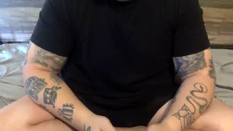 Snapshot of armstrong_1999 chatting on 09/20/25, 04:41 Armstrong online show from 09/20/25, 04:41