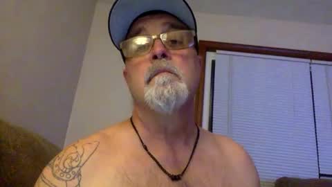 Snapshot of armyguy5311 chatting on 05/09/26, 09:58 armyguy5311 online show from 05/09/26, 09:58