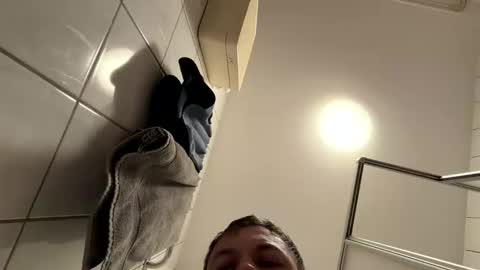 armyskater32 online show from 04/01/26, 08:17