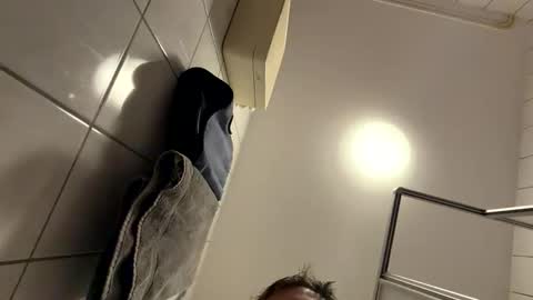 armyskater32 online show from 04/14/26, 08:04